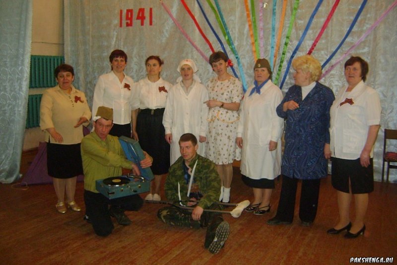 9 мая 2010 год. Театральная постановка "Последний день войны".