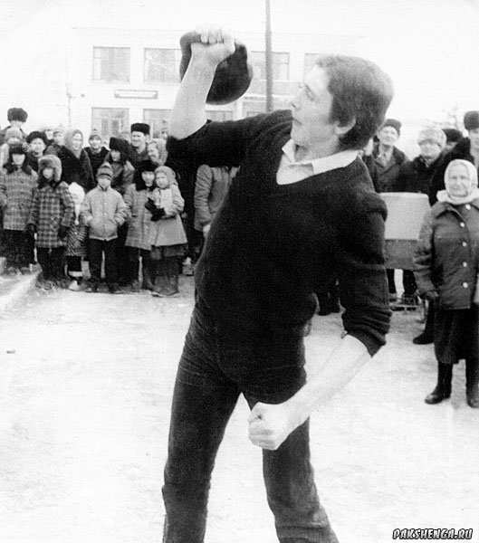 "Богатырская наша сила..." На празднике "Проводы зимы" 1985 год 17 марта.