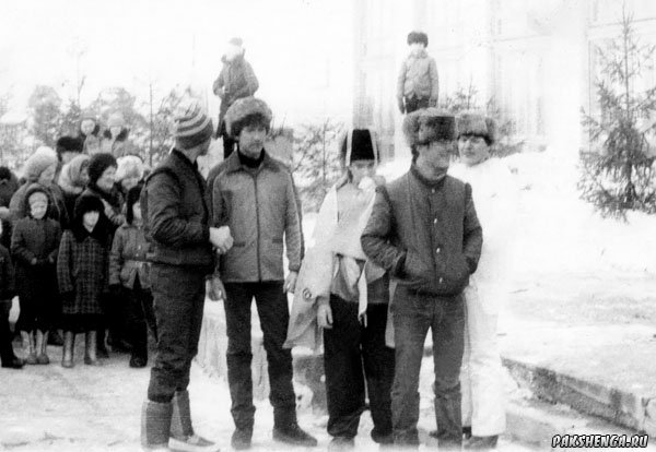 На празднике "Проводы зимы" 1985 год 17 марта.