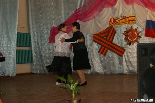 На концерте посвященному Дню Победы. 2013 г.