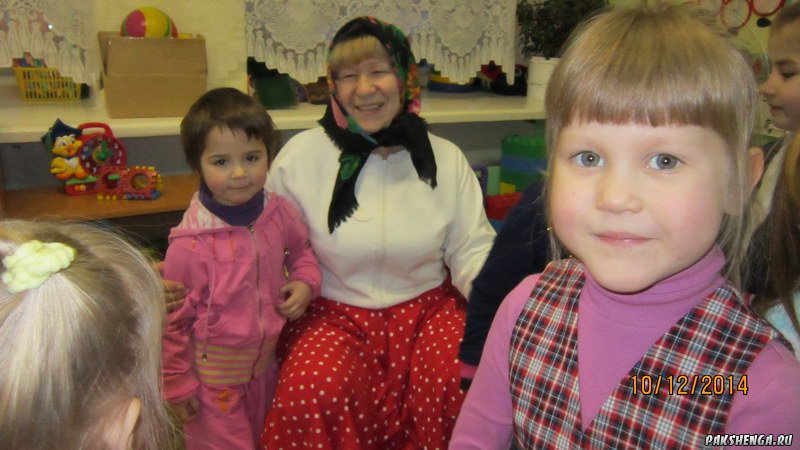 Бабушка и Скоморох в гостях у д/сада  __.01. 2015