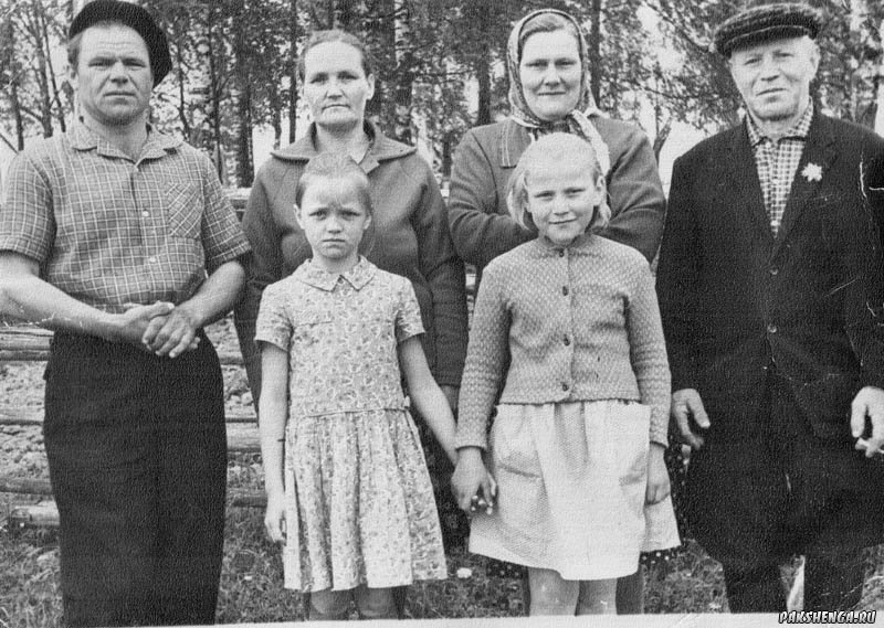 Третьякова Лиза. Третьякова Тамара  Третьяков Александр Павловна, Третьякова Валентина Евгеньевна. Третьякова Нина Евгеньевна Третьяков Николай Таратиевич. Конец 1960-х