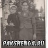 Горбунова Евгения Евгеньевна с внучкой Галей. Антрошево 1943 год