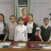 Ученики 7 го класса в местном музее