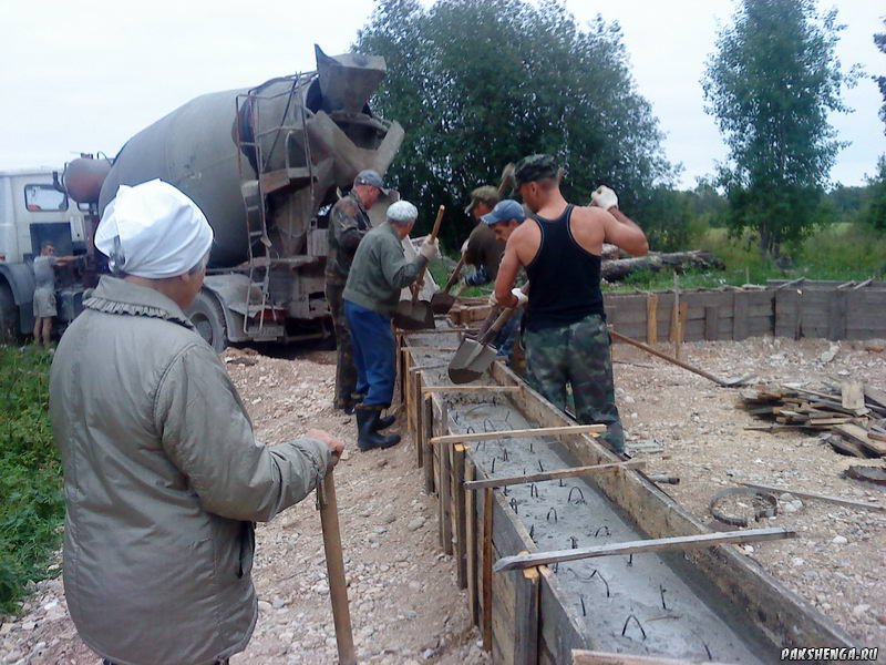 Заливка фундамента 30 июля 2013
